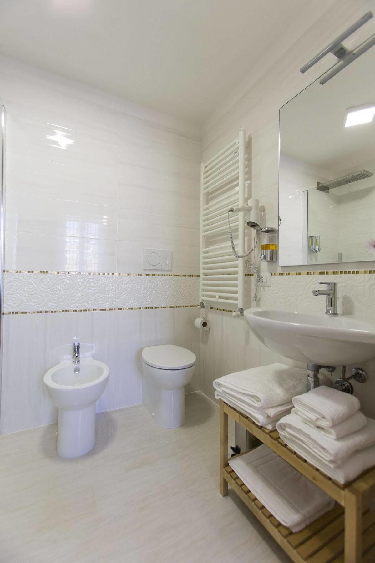 Brezza Marina Luxury Rooms Cagliari Exterior photo
