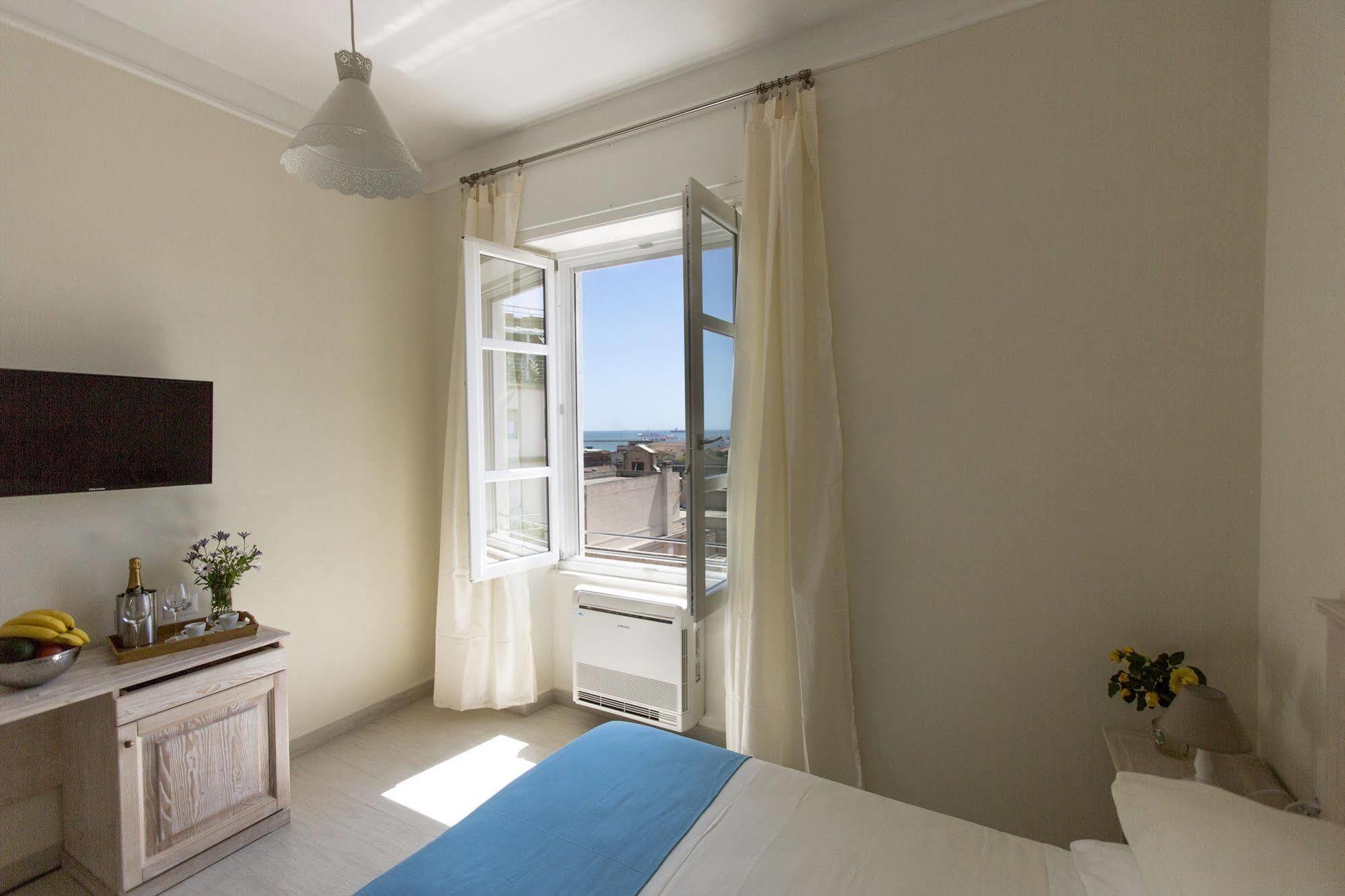 Brezza Marina Luxury Rooms Cagliari Exterior photo